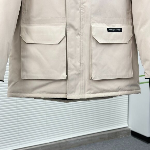 Canada Goose Expedition white Unisex Hooded Parka - Picture 6 of 9
